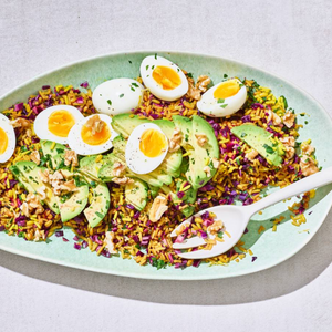 Multigrain rice salad with avocado & egg